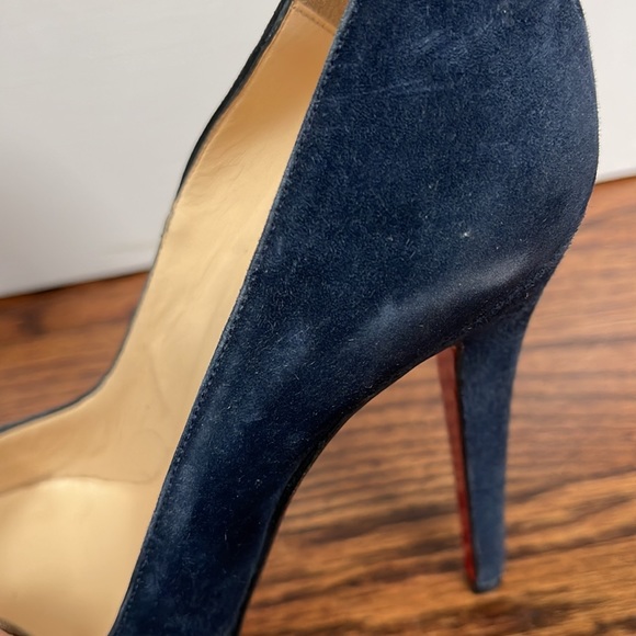 REFUCED!! Brand New blue suede LOUBOUTINS - Picture 7 of 7